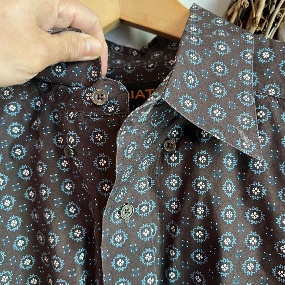 Ariat Men's Classic Fit Medallion Print Buttons Down Shirt LARGE Brown - Picture 3 of 13